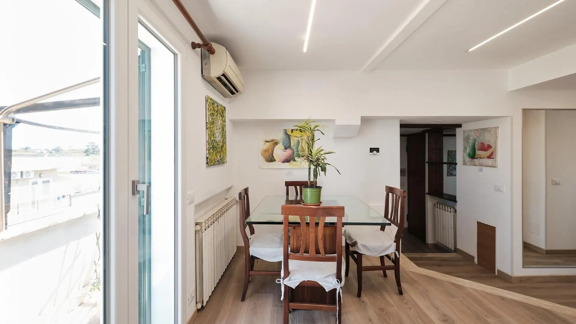 Hospital Gemelli - Metro Battistini Con Wi-Fi E A-C Apartment Rome 0*,  Italy
